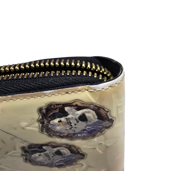 Limited Edition LV Sticker Contine tal Wallet Pre-loved - Picture 4 of 11